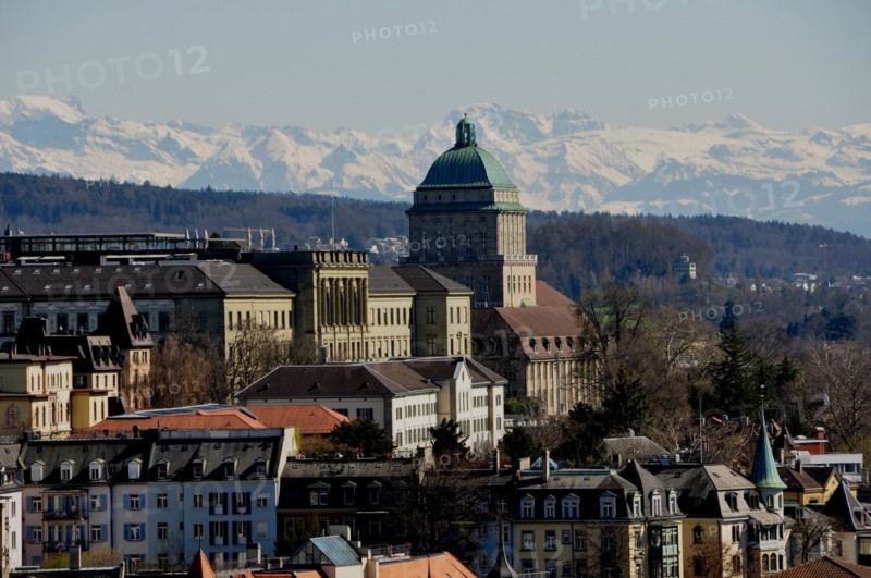 Der Universitäts-Turm und die Eidgenössisch Technische Hochschule von Zürich. The University-Tower of Zürich and the Swiss Federal Institut for Technmology ETH
