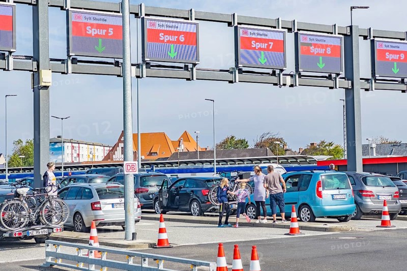 Rail loading for the crossing by car train from Sylt to Niebüll on the mainland, DB Shuttle, Weseterland station, North Friesland, Schleswig-Holstein