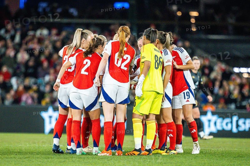MELBOURNE, AUSTRALIA, MAY 24: Arsenal Women FC vs A-League All Stars Women during the Global Football Week at Marvel Stadium on May 24, 2024 in Melbourne, Australia, Oceania