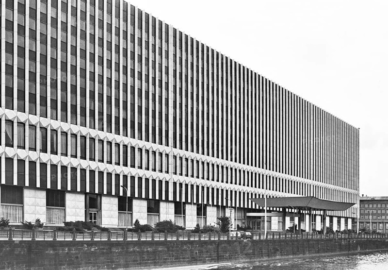 The former Ministry of Foreign Affairs of the GDR in May 1991, Mitte district, Berlin, Germany, Europe