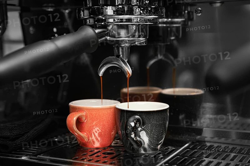 Coffee making with machine cups