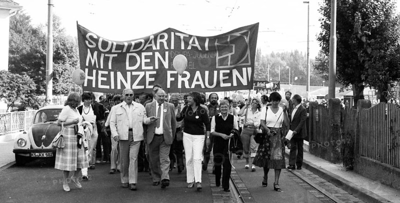 For equal pay for men and woman, in solidarity with the Heinze woman, about 7000 participants, called by the union IG Druck und Papier, demonstrated after a rally, September 1981, Germany, Europe