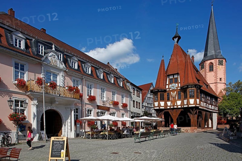 Historic town hall, market square, street café, half-timbered houses, Michelstadt, Odenwaldkreis, Hesse, Germany, Europe