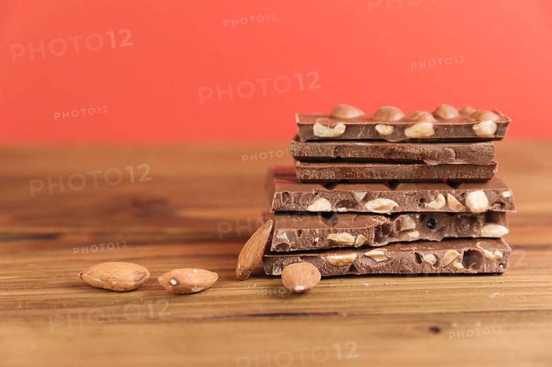 Chocolate tower with nuts