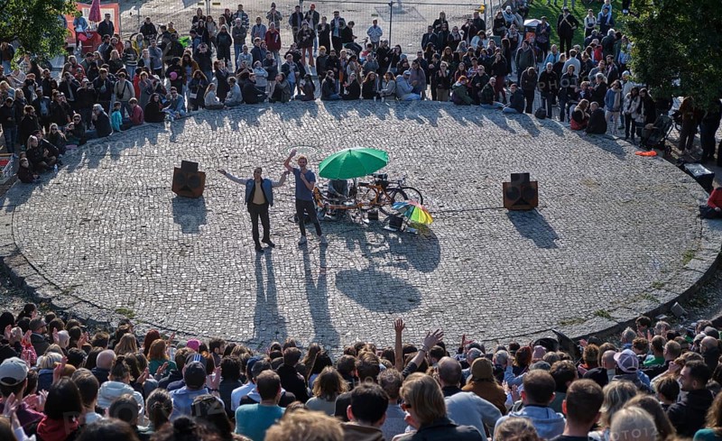 Germany, Berlin, 29.09.2024, Sunday evening in Mauerpark, karaoke in the amphitheatre, Europe