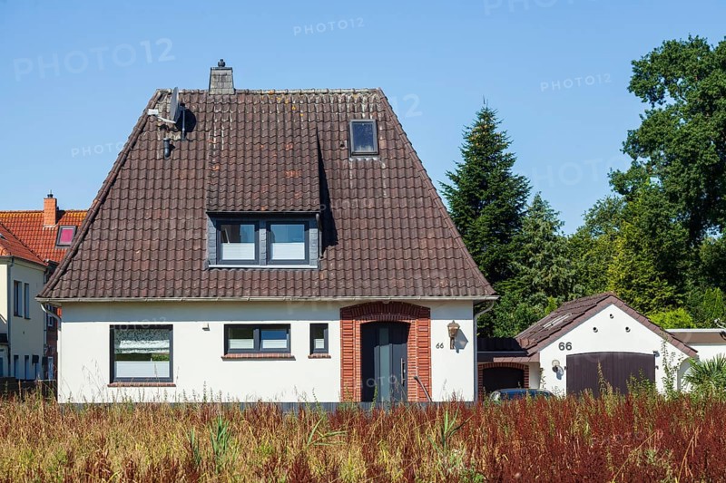 Residential house, single-family house, Brake, Wesermarsch, Lower Saxony, Germany, Europe