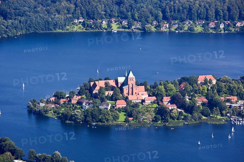 Ratzeburg Cathedral, Ratzeburg, Lauenburg Lakes, Domsee, Schleswig-Holstein, Germany, Europe