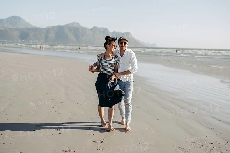Lovers at the Sandstrad, Cape Town, South Africa, Africa