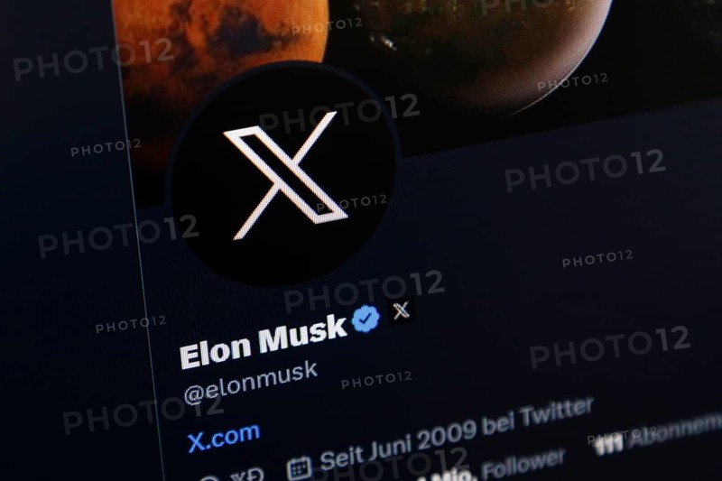 Symbolic image social media, close-up of a dark screen with X logo in Elon Musk's account on the website of the short message service Twitter, Germany, Europe