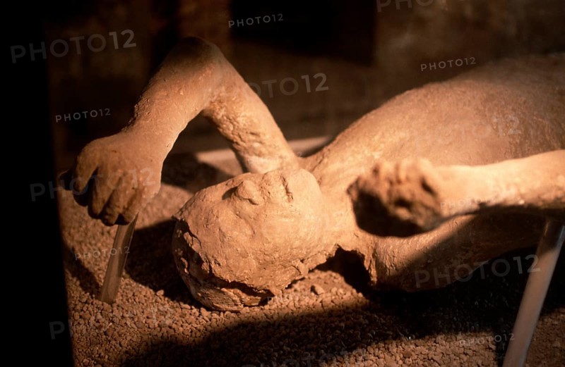 Plaster cast of a human found at excavation, Pompeii, Italy, Plaster cast of a human found at excavation, Pompeii, Italy, Europe, landscape format, horizontal, Europe