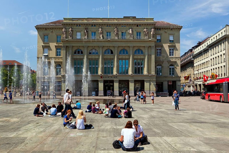 Bundesplatz of Bern, fountains on Bern's Bundesplatz, Federal Palace, Bern, Switzerland, Europe