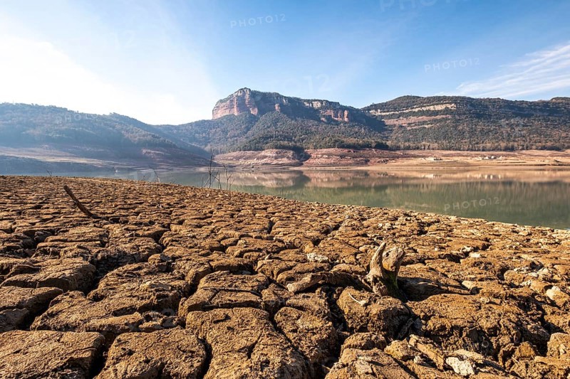 Landscape of ecological tragedy in the Panta de Sau reservoir with four percent of water capacity in the worst drought in the history of Catalonia in Spain