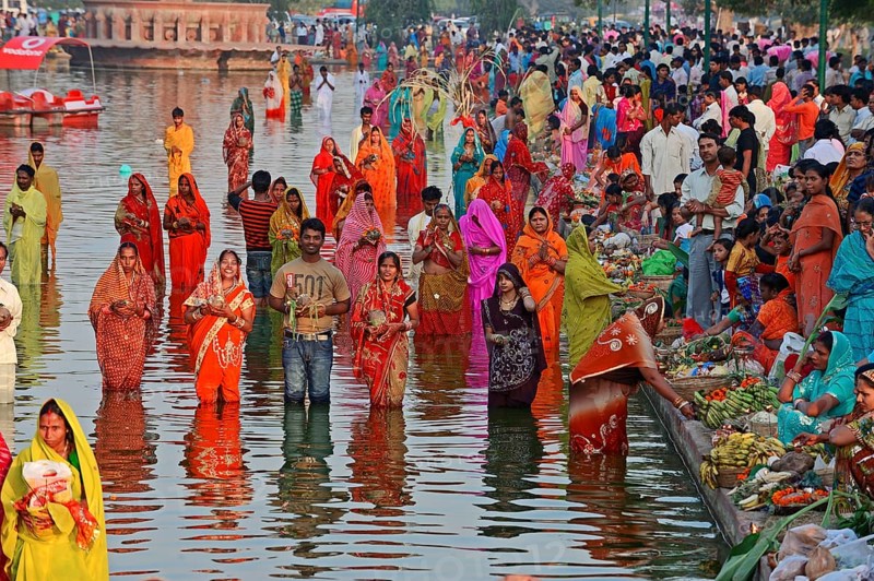 Hindus during the Hindu Chhath festival, New Delhi, New Dehli, New Delhi, Chhath festival, Hindu festival Hindus during the Chhath festival, India, Hindu festival, India, Asia