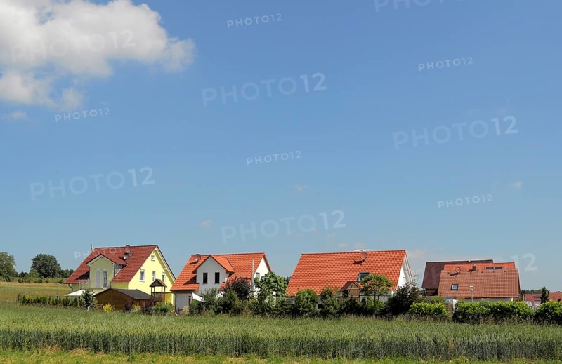 Oberderdingen, houses on the edge of the field, living in the countryside