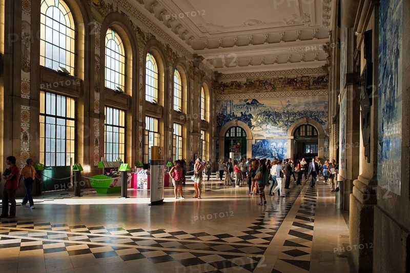 Sao Bento Railway Station, main hall, painted tiles, Porto, Portugal, azulejos, ceramic art, Europe