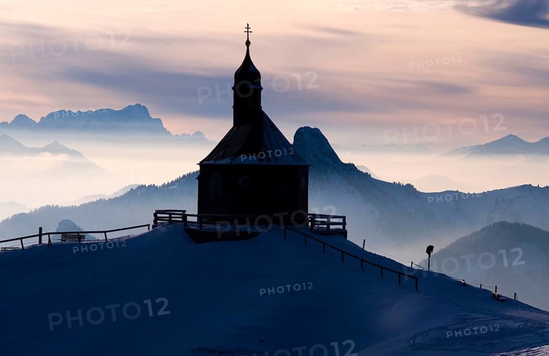 Wallbergkircherl, Wetterstein Mountains, Roßstein and Buchstein, Bavarian Alps from Wallberg, Bavaria, Germany, Europe