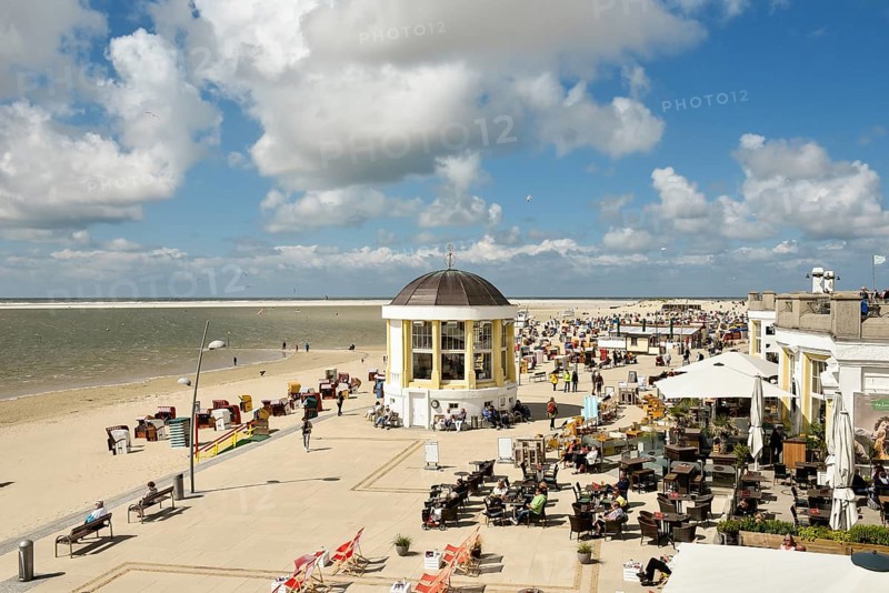 Music pavilion on the Wandelbahn on the beach, Borkum, East Frisian Island, East Frisia, Lower Saxony, Germany, Europe