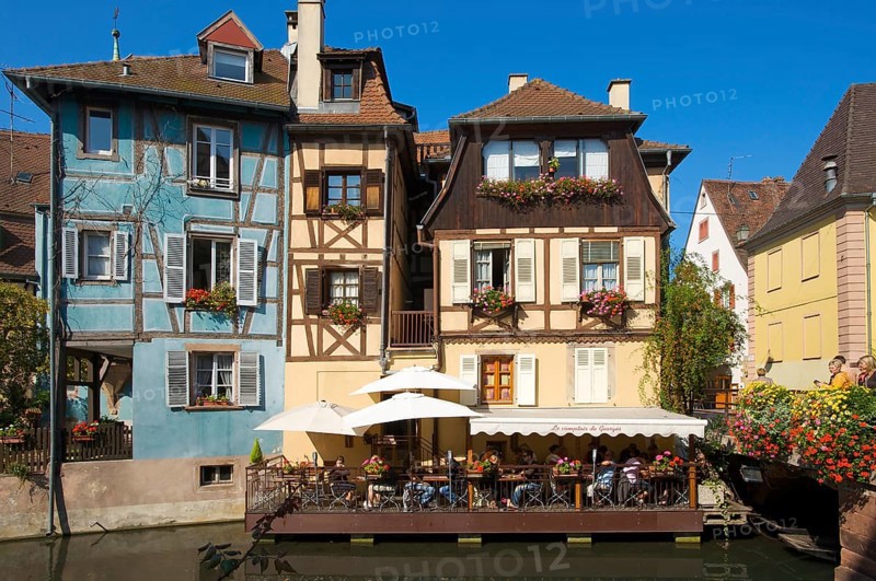 Half-timbered houses and restaurants, canal in the Quartier des Tanneurs, tanners' quarter, and in Petite Venise, Little Venice, old town of Colmar, Alsace, France, Europe