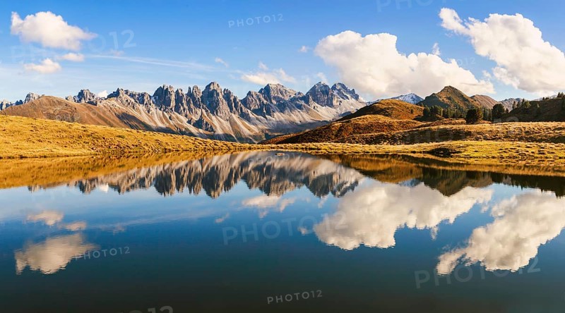 Panoramic view of the Kalkkögel Range in the Stubai Alps, Tyrol, Austria, Europe