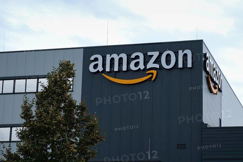 Logo amazon, Mönchengladbach, Germany, Europe
