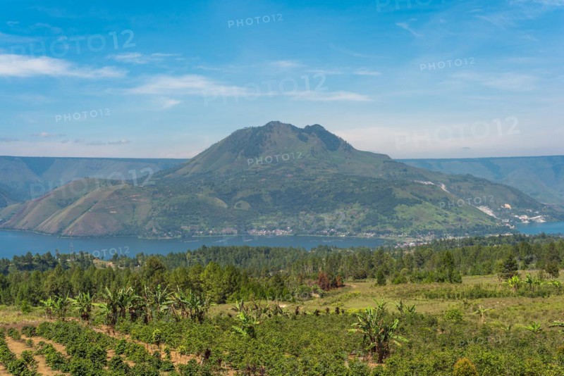 The volcano Pusuk Buhit, a 2000m high mountain at the Lake Toba, the largest volcanic lake in the world.In the Batak mythology the summit is called the birthplace of the Batak tribe