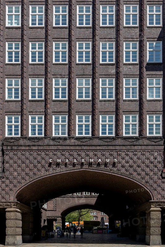Detail of the Chilehaus with passage through Chilehaus building, Kontorhausviertel, UNESCO World Heritage Site, Hanseatic City of Hamburg, Land Hamburg, Northern Germany, Germany, Europe