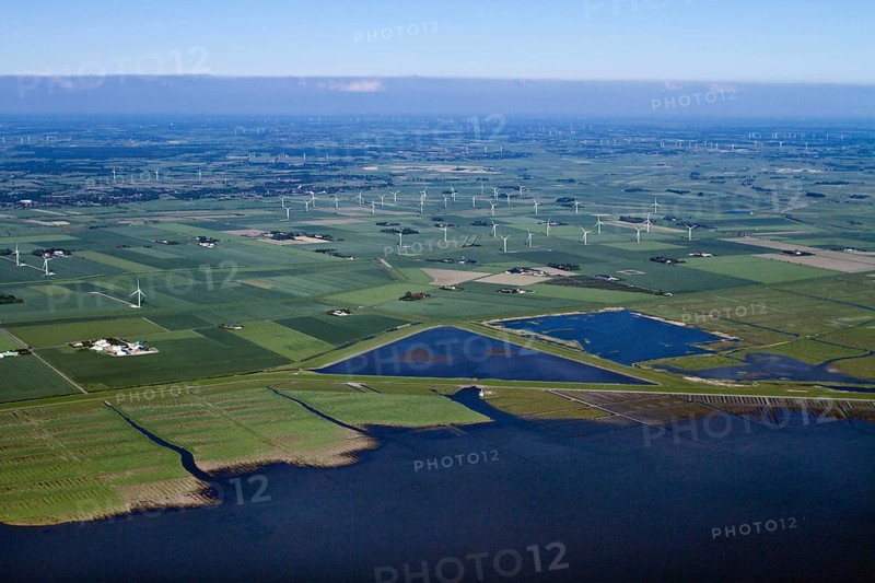 Salt marshes, marshland, Reussenkoog, Sönke-Nissen-Koog, reservoir with Sönke-Nissen-Koog lock, Schleswig-Holstein Wadden Sea National Park, Schleswig-Holstein, Sönke-Nissen-Koog lock, Germany, Europe