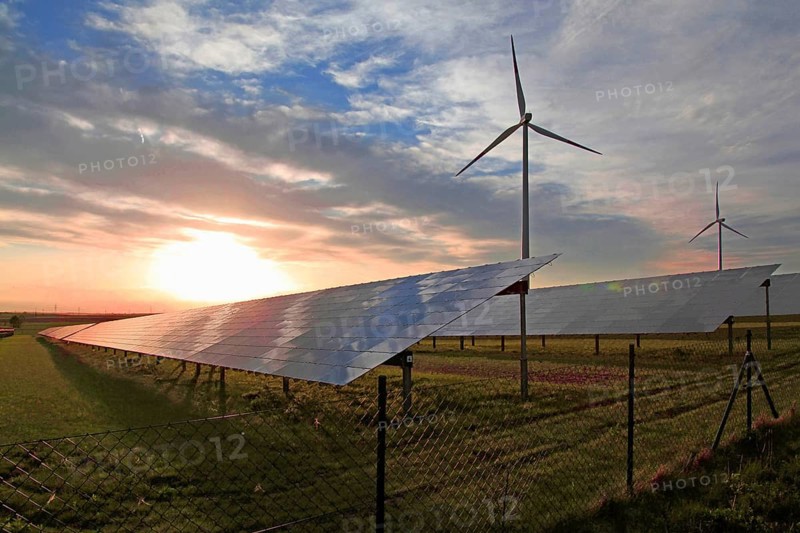 Repperndorf solar and wind power plant, Kitzingen, Lower Franconia, Bavaria, solar power plant, Germany, Europe