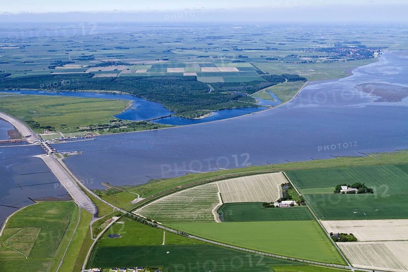Eider barrage, Katinger Watt nature reserve, Eider, Dithmarscher Eiderwatt, North Sea coast, Schleswig-Holstein, Germany, Europe
