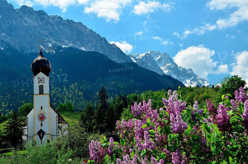 Village church, Waxenstein, Zugspitze, Grainau, Garmisch-Partenkirchen, Loisachtal, Zugspitzland, Bavaria, Germany, Europe