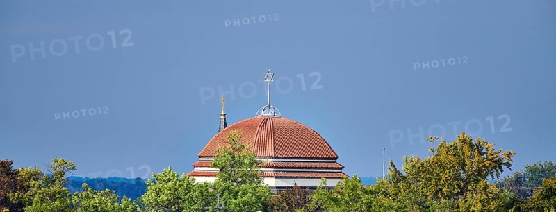 The re-erected Star of David on the Cultural Forum Görlitz Synagogue, with the cross of the Holy Cross Church in the background, Görlitz, Saxony, Germany, Europe