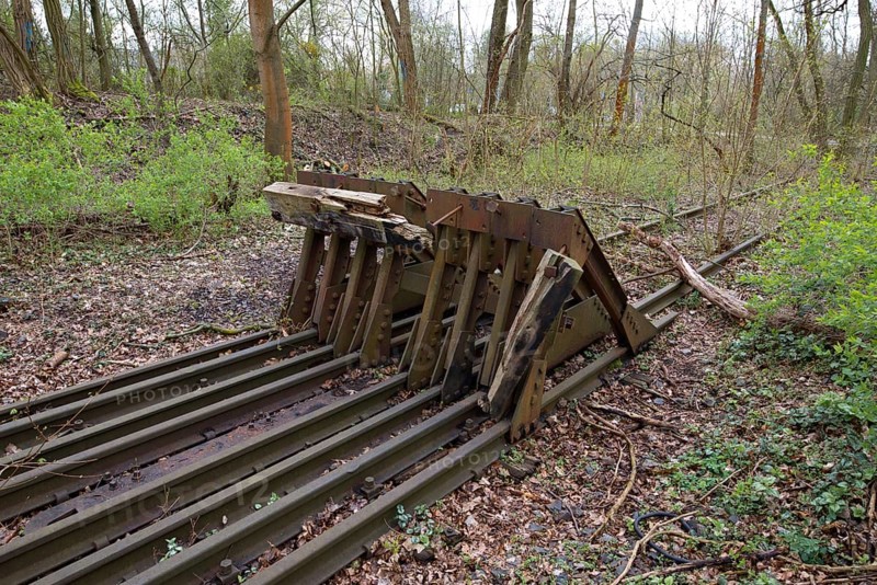 Buffer at the former Düppel railway station, located on the route of the first Prussian railway, the so-called Stammbahn, Berlepschstraße, Steglitz-Zehlendorf district, Berlin, Germany, Europe