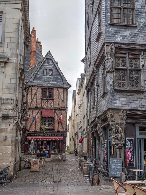 Historical site Half-timbered houses on Place Plumereau in the old town, Tours, Département Inde-et-Loire, Région Centre, France, Europe