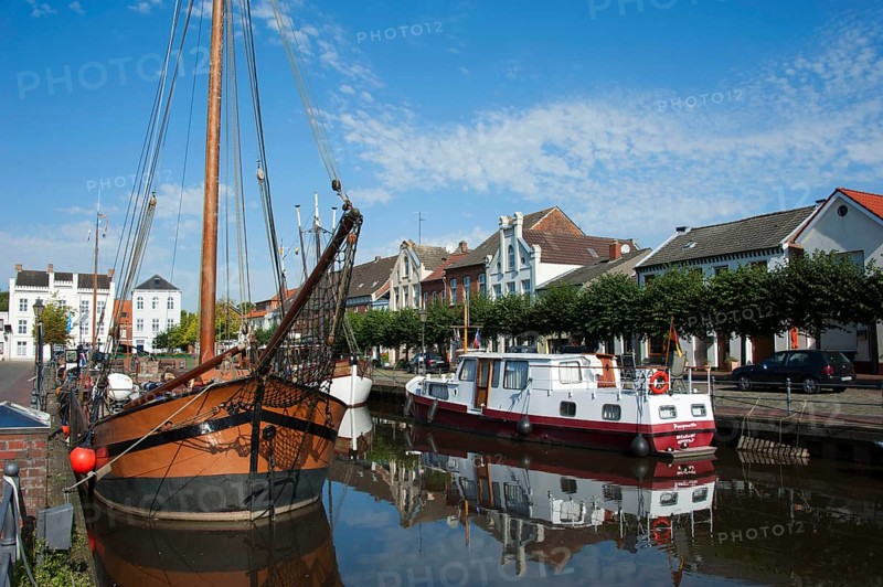 Boats in the old harbour, Weener, East Frisia, Lower Saxony, Germany, Europe