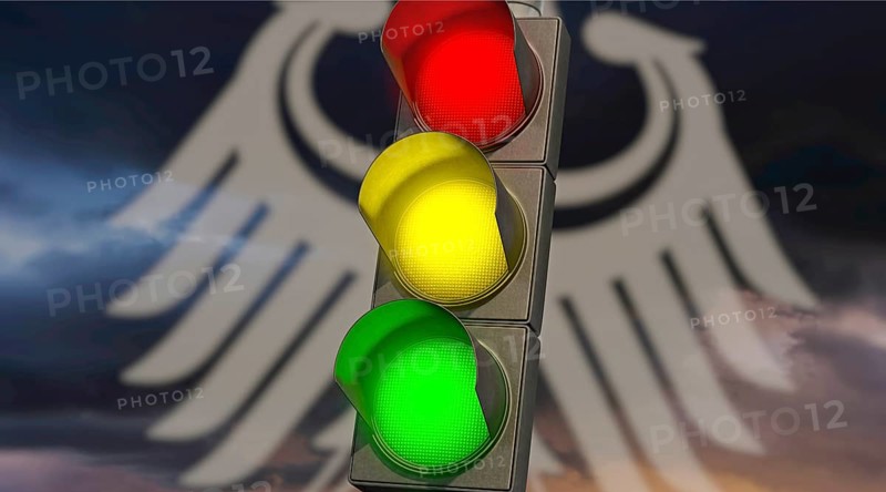 Traffic light Red, Yellow, Green. Symbolic image for a coalition of SPD, FDP and Greens