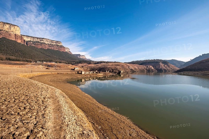 Landscape of ecological tragedy in the Panta de Sau reservoir with four percent of water capacity in the worst drought in the history of Catalonia in Spain