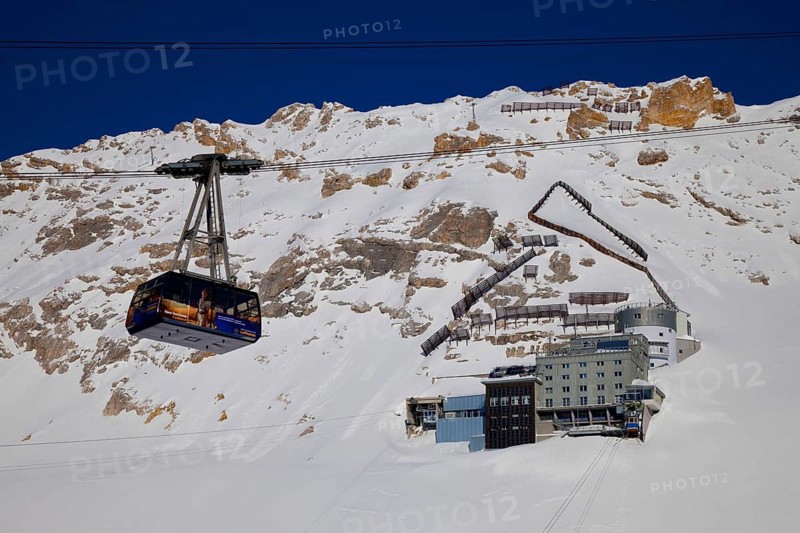 Gondola, mountain railway, Schneefernerhaus mountain station, Zugspitze, Bavaria, Germany, Zugspitzplatt, Zugspitz glacier railway, Europe