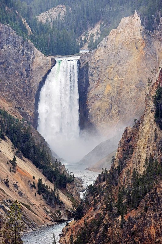 Lower Falls, Yellowstone River, Grand Canyon of the Yellowstone, Yellowstone National Park, Wyoming, USA, North America