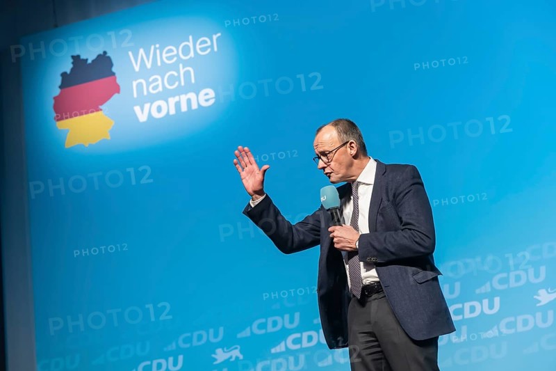New Year's reception of the CDU with chancellor candidate Friedrich Merz in Künzelsau. The Federal Chairman of the CDU and Chairman of the CDU-CSU parliamentary group spoke to an audience of 2000 at the Carmen Würth Forum. Portrait during his speech on stage. Künzelsau, Baden-Württemberg, Germany, Europe