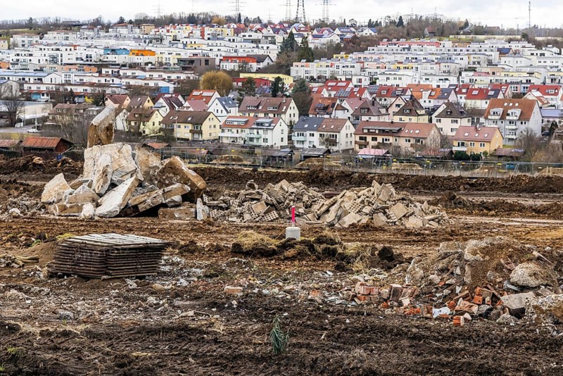 Construction work for a new development area for 460 flats in the new Böckinger Strasse neighbourhood in the Zuffenhausen-Rot district. Sealing of almost six hectares of farmland. Symbolic photo. The buildings are projects of the International Building Exhibition IBA27 in Stuttgart. Stuttgart, Baden-Württemberg, Germany, Europe