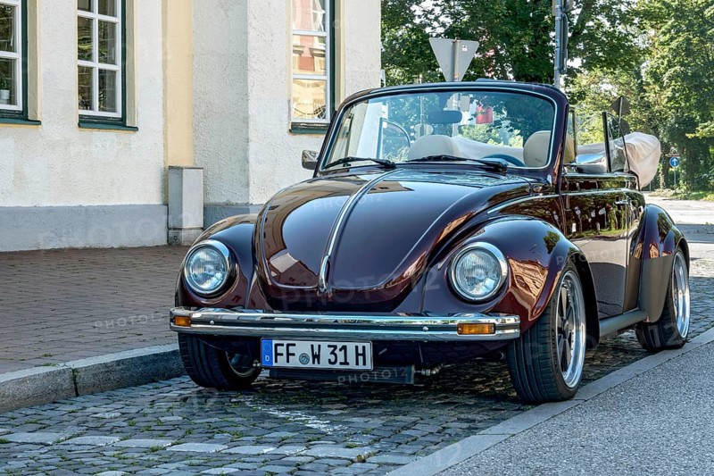Vintage Volkswagen VW Beetle Cabriolet, convertible, restored, refined, wide tyres, wide tyres, parked on the street with top down, number plate changed, Freising, Upper Bavaria, Bavaria, Germany, Europe