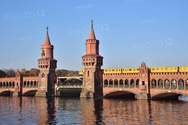 The Oberbaum Bridge over the Spree in Berlin-Friedrichshain, Berlin, Germany, Europe