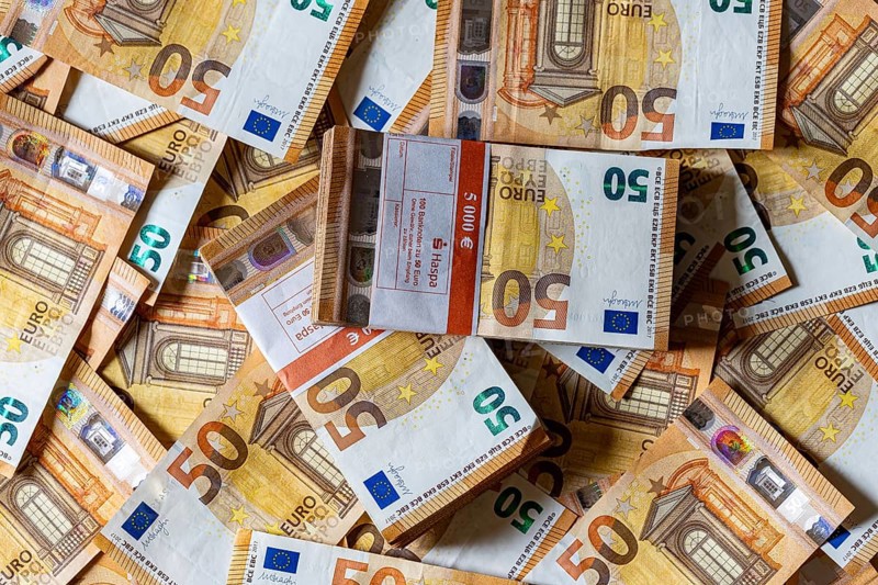 Banknotes, euro, 50 Euro notes, piles and bundles