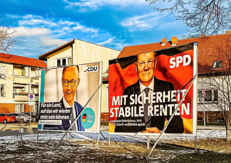Election posters of CDU top candidate Friedrich Merz (left) with SPD top candidate Olaf Scholz (right) in Velten. The early federal election will take place on 23 February 2025