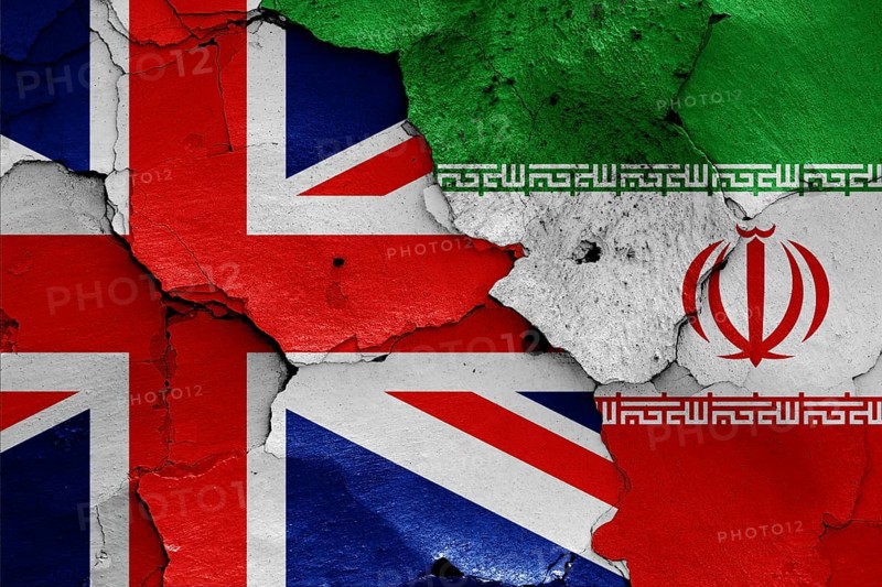Flags of UK and Iran