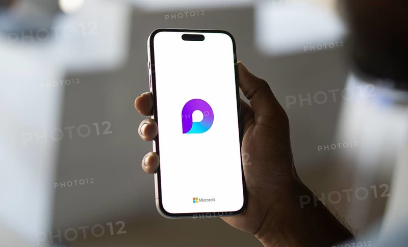 Microsoft Loop is a collaborative app within the Microsoft 365 suite designed to help teams think, plan, and create together. It offers several features to enhance productivity and collaboration