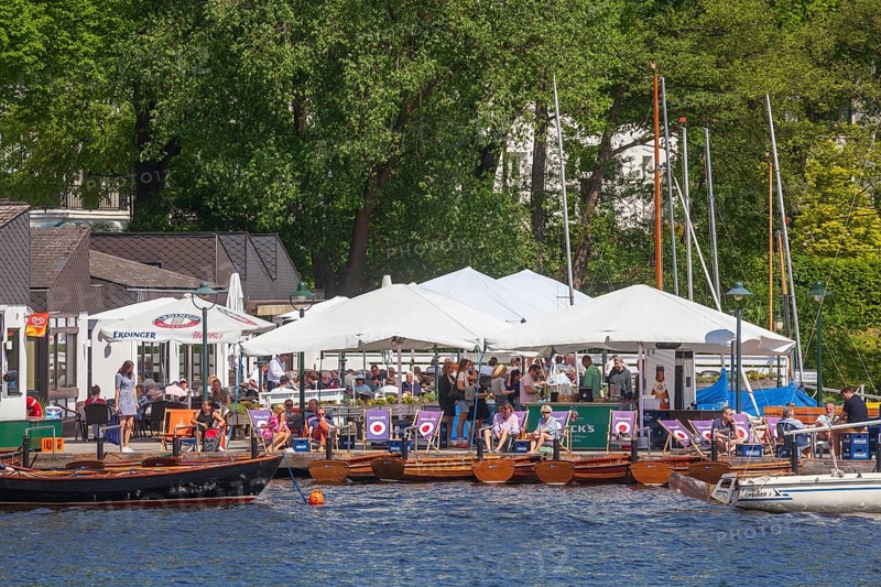 Boat hire and restaurant Bobby Reich on the Outer Alster in spring, Harvestehude, Winterhude, Hamburg, Germany, Europe