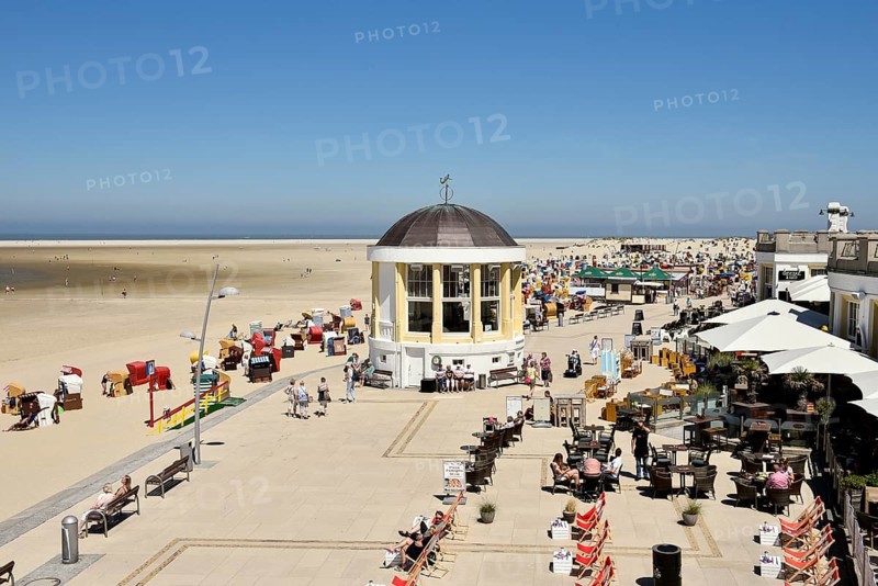 Music pavilion on the Wandelbahn on the beach, Borkum, East Frisian Island, East Frisia, Lower Saxony, Germany, Europe