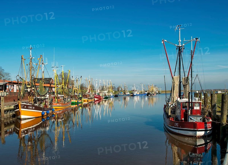 Harbor, Greetsiel, Trawler, Krummhörn, East Frisia, Lower Saxony, Germany, Europe