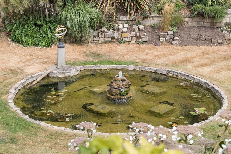 WINDSOR, MAIDENHEAD WINDSOR/UK - JULY 22 : View of a water feature at Windsor Castle in Windsor, Maidenhead Windsor on July 22, 2018